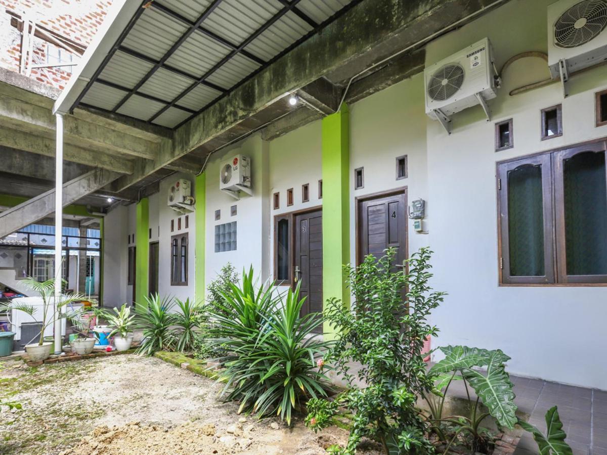 Oyo 3830 Dfarys Gh Syariah Hotel Balikpapan Kültér fotó