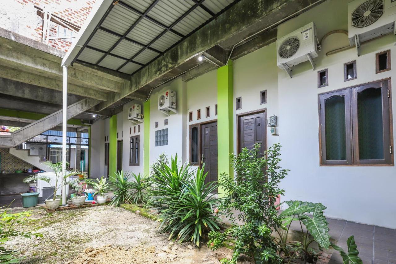 Oyo 3830 Dfarys Gh Syariah Hotel Balikpapan Kültér fotó