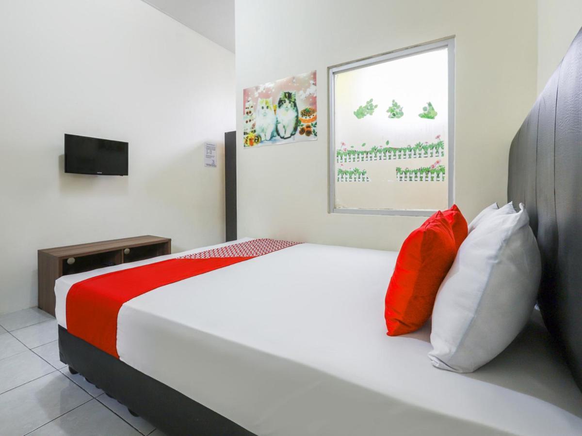 Oyo 3830 Dfarys Gh Syariah Hotel Balikpapan Kültér fotó
